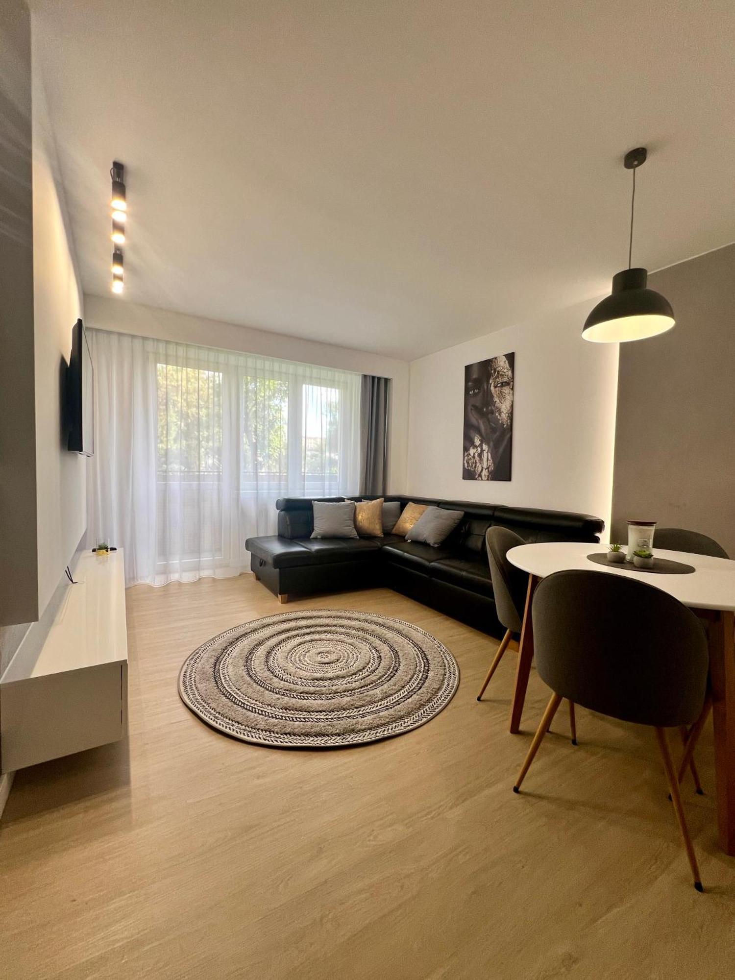 M&S Lux Apartments Kochanowskiego وودج المظهر الخارجي الصورة